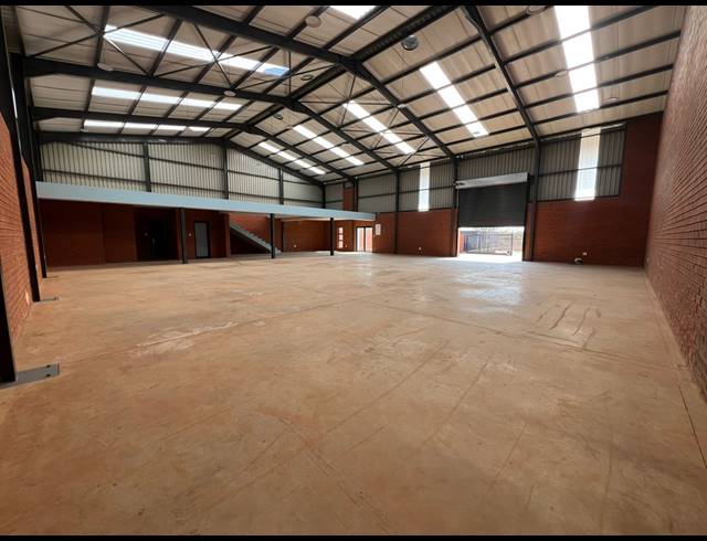 500M² WAREHOUSE TO LET IN SUNDERLAND RIDGE